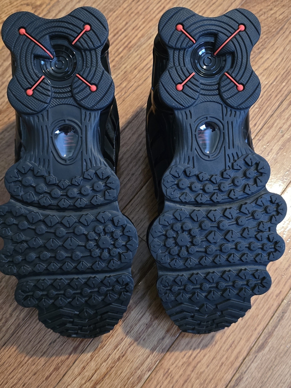 Nike Men's 6 Woman's 7.5 Black Shox TL Running Shoes - Picture 3 of 4